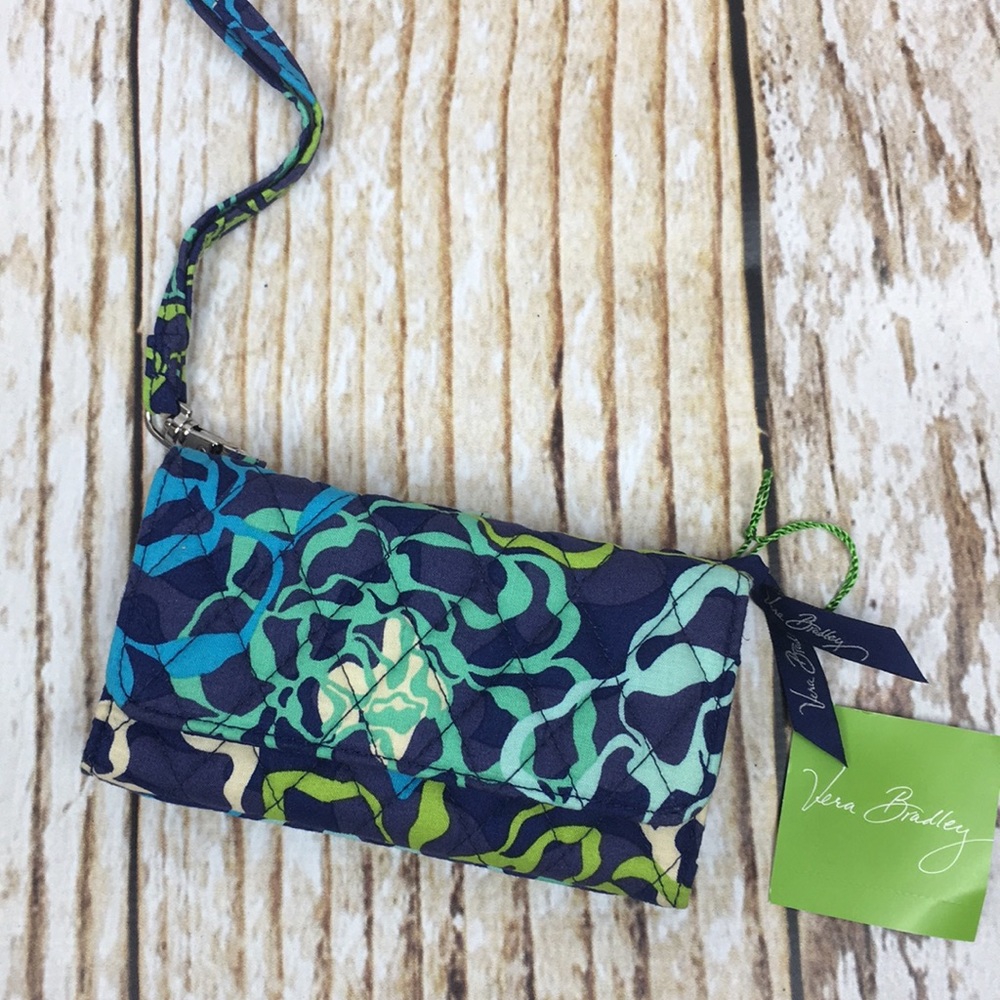 NEW Vera Bradley Smartphone Wristlet